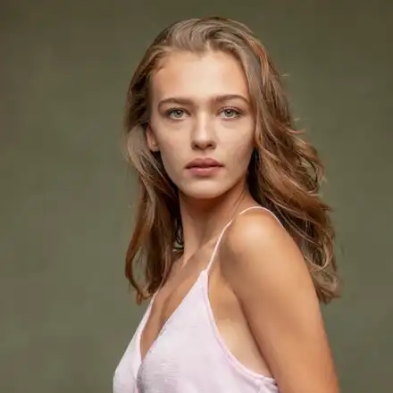 Мелиса Дьонгел заформи любовен многоъгълник за раз време