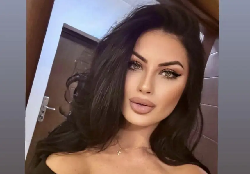 Венцислава Тафкова шокира с дибидюс фотосесия в асансьора!