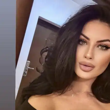 Венцислава Тафкова шокира с дибидюс фотосесия в асансьора!