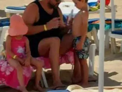 Най-накрая! Вижте мъжа на Ева Веселинова! Първи папарашки кадри на тайнствения мачо