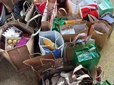 Напориста филипинка вкара Симеон Николов в леглото си, предлага му брак (СНИМКИ)