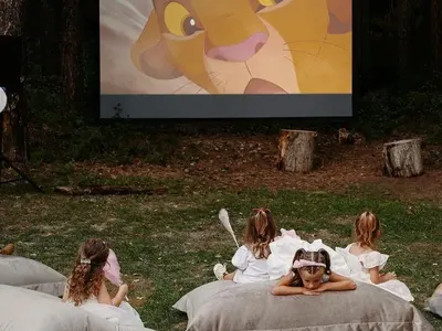 Николета Лозанова шокира с бляскаво кръщене на дъщеря си!