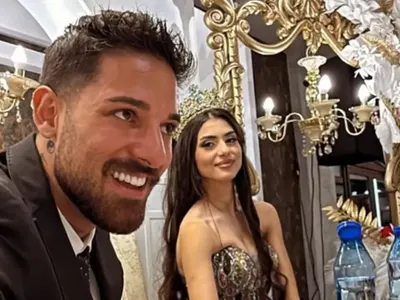 Падна тайната за експресния годеж на Емрах Стораро: Любов или скандал стои зад него?