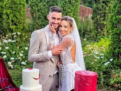 Пепе и Карамански с църковен брак и втори меден месец догодина