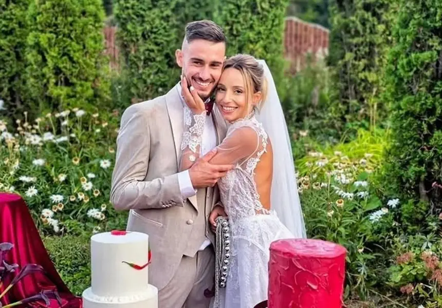 Пепе и Карамански с църковен брак и втори меден месец догодина