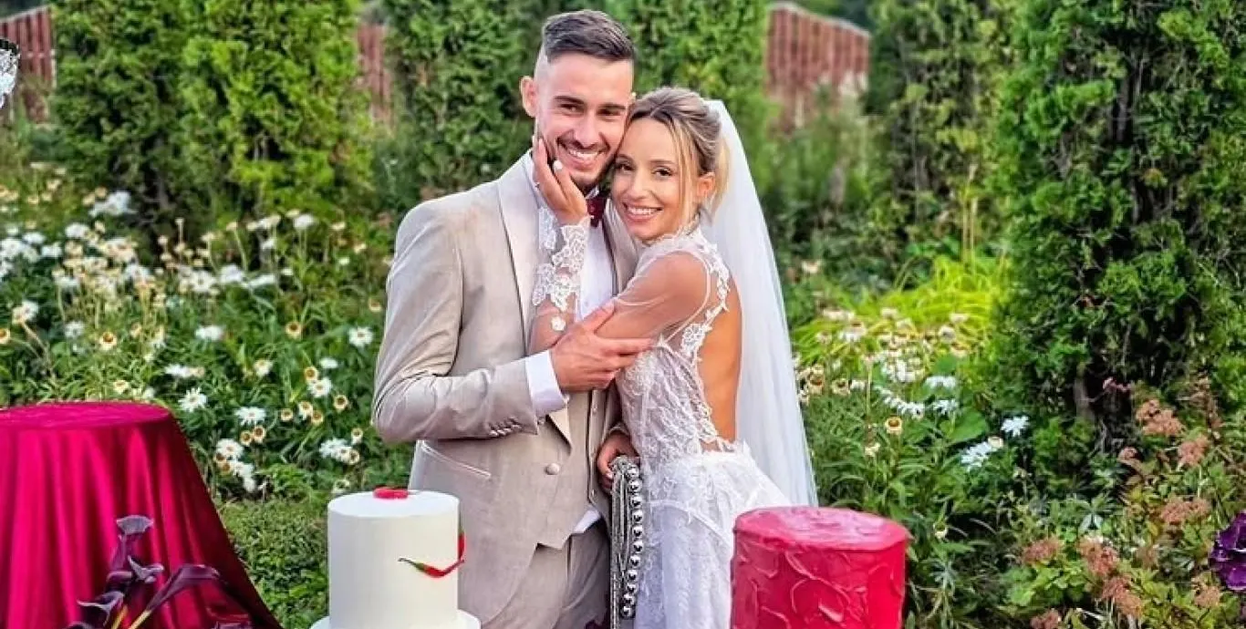 Пепе и Карамански с църковен брак и втори меден месец догодина