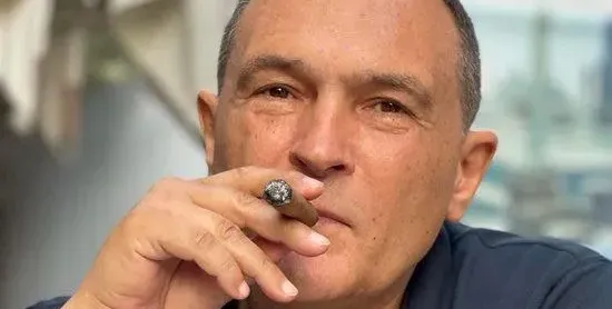 Подсъдимият Васил Божков избяга с жена си в Гърция (Снимки)