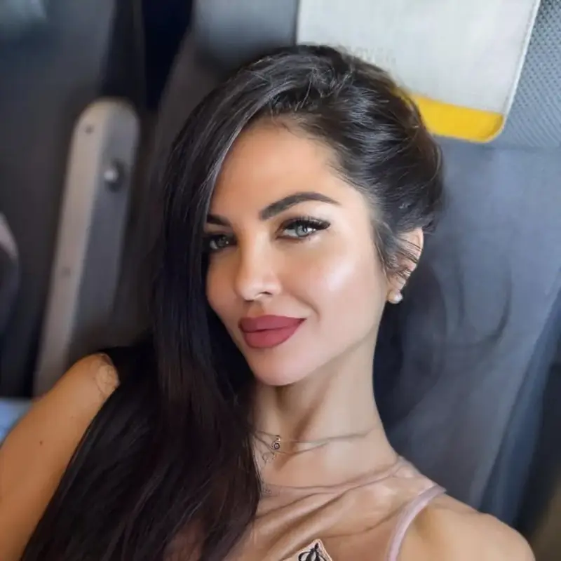 Райна шокира с мечтите си за старомодна любов!