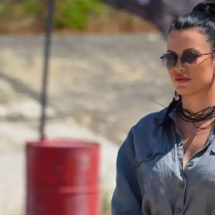 Ралица Паскалева се подигра с червени фенове