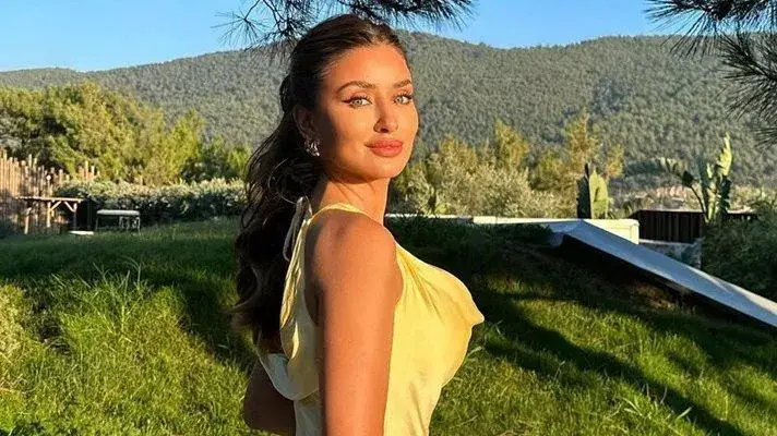 Саня Борисова мачка чаршафите с Орлин от „Ергенът“