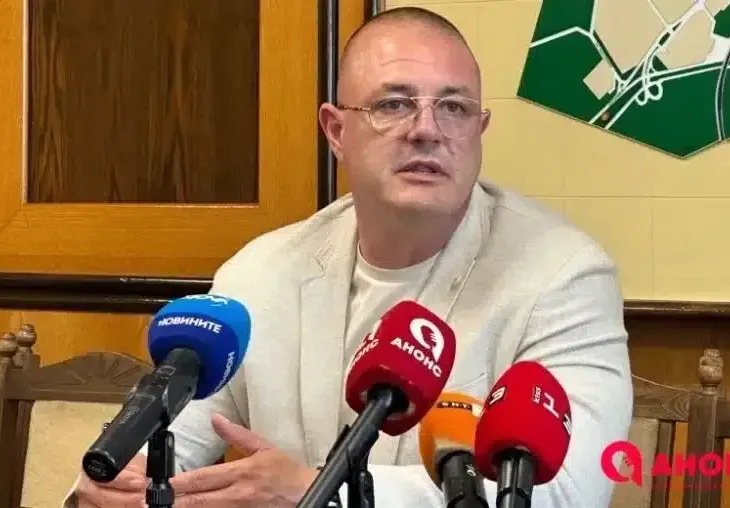 Шок! Шефът на полицията в Русе брутално нападнат в центъра!