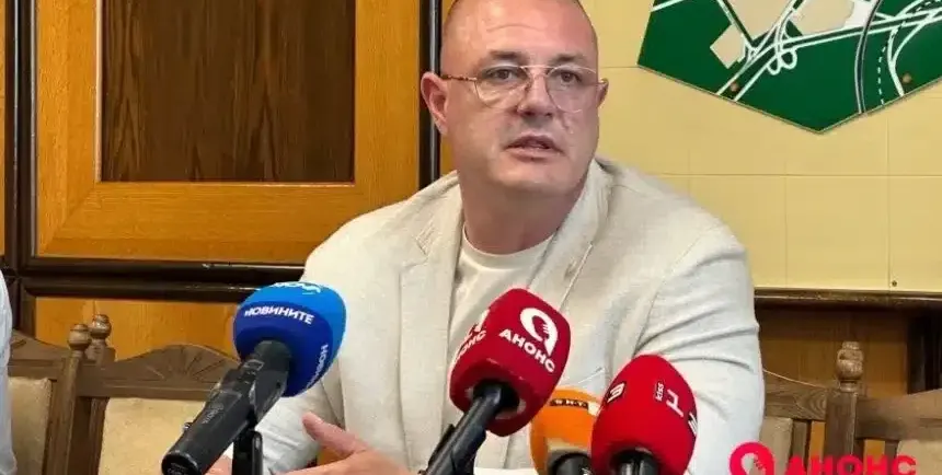 Шок! Шефът на полицията в Русе брутално нападнат в центъра!