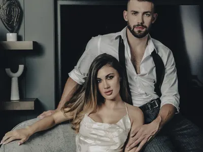 ЩЕ ГО УБИЕ!! „Малкият“ Виктор предаде Елвиса по най-гнусния начин: Изчук@ бившата му Йоана! (Мартин е в ступор - СНИМКИ)