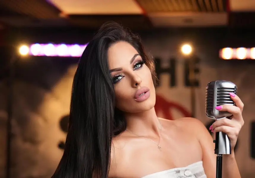 Симона Загорова с шокиращ микрофон, надмина Софи Маринова!