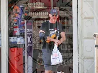 Шок! Деян Донков остана само с териера след раздялата с Радина!