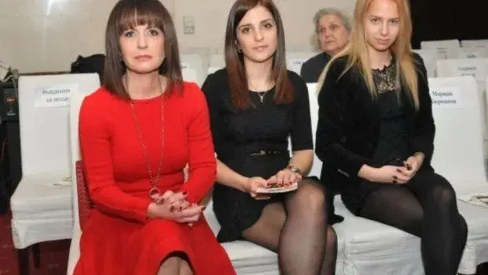 СЛЕД СТРАШНАТА ТРАГЕДИЯ: Жени Живкова отмени сватбата на голямата си дъщеря, не може да прежали Тошко