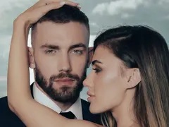 Шокиращи снимки на Йоана и Виктор от „Ергенът” предизвикаха скандал!