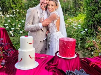 СТРАСТИ В ЧЕРВЕНО: Вижте огнената сватба на Иво Карамански и Антоанет Пепе! (МНОГО СНИМКИ)