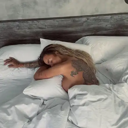 Скандалната Сузанита разгорещи мрежата с гореща снимка!