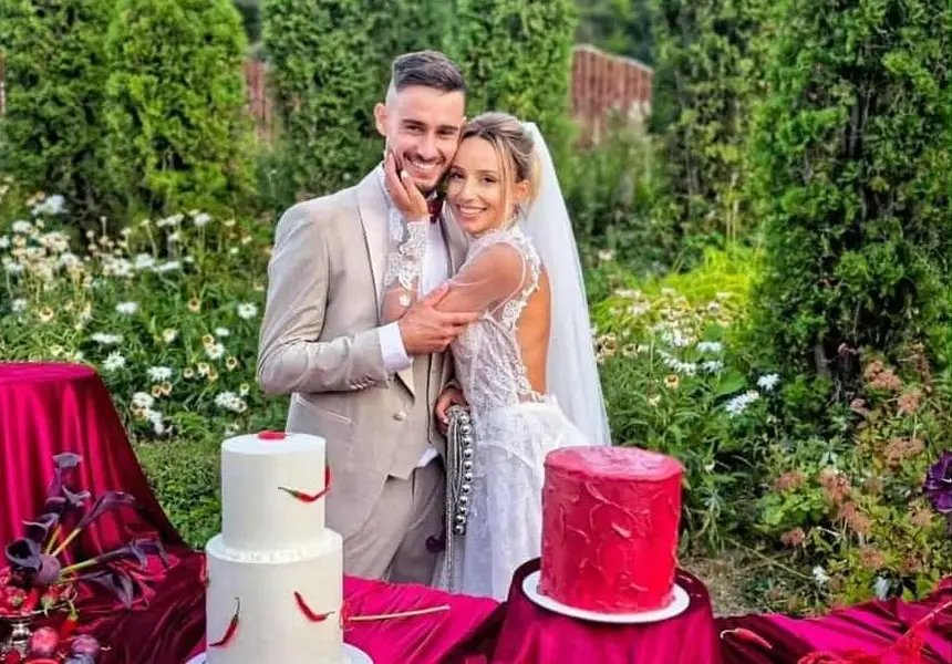 Сватбата на Иво Карамански и Антоанет Пепе: 11 торти и бившите мъже на булката (Снимки)