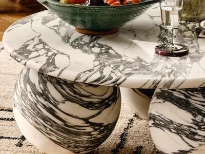 В SuperArtMebeli трапезата вече е лична: Виж модерните кръгли маси, на които ти избираш цвета и размера