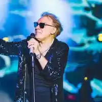 Васко Кеца отпразнува 75 с тайно парти в милионерско имение (Снимка)