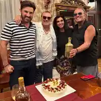 Васко Кеца отпразнува 75 с тайно парти в милионерско имение (Снимка)