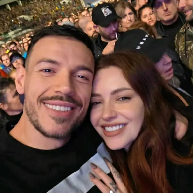 Любовен скандал! Дани Петканов и Глория Петкова греят на концерта!