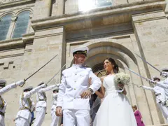 Военноморска сватба се превърна в атракция във Варна (снимки)