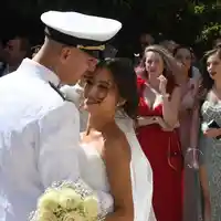 Военноморска сватба се превърна в атракция във Варна (снимки)