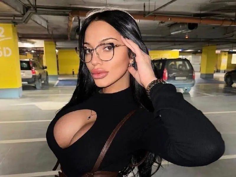 Шок! Чалгаджийката Вая спира с музиката след катастрофални слухове