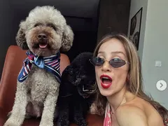 Симона Дянкова с кучета: Златното момиче в шокираща визия!