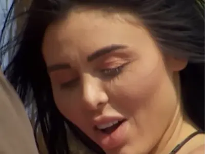 Зрителите: Момичето има психични проблеми, а bTV се гаври с него! (Емили НАПРАВИ СВ*РКА на Краси в къщата – ВИЖ ТУК)