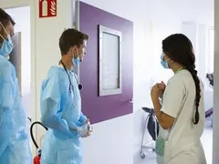 Шокиращи промени в медицинските заплати: 1860 евро за специализанти!