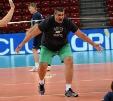 ЛЕГЕНДАТА Любо Ганев празнува 60 г. със скромен юбилей