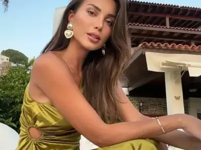 Алекс Богданска шокира с новия си дом до гара Яна!