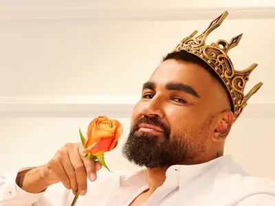 Азис готви филм за живота си – сам ще си напише „Оскара“!