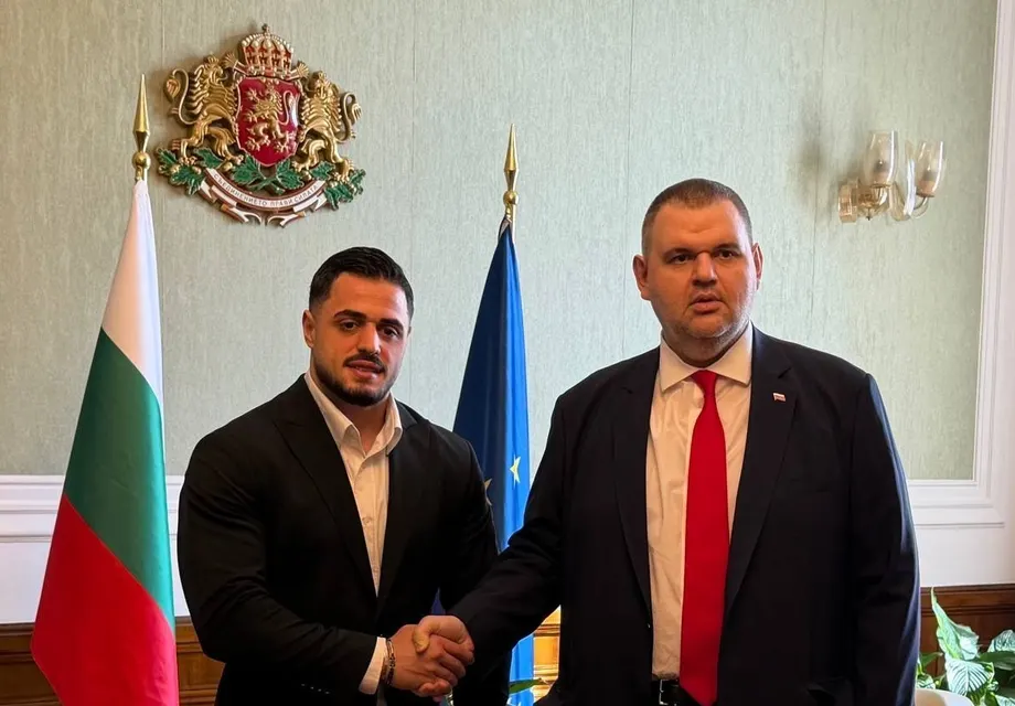 Делян Пеевски, лидер на ДПС и ПГ на ДПС-НОВО НАЧАЛО се срещна с шампиона Карлос Насар