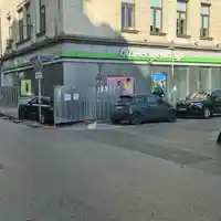 Скандал в София: ДСК окупира тротоара и нарушава закона!