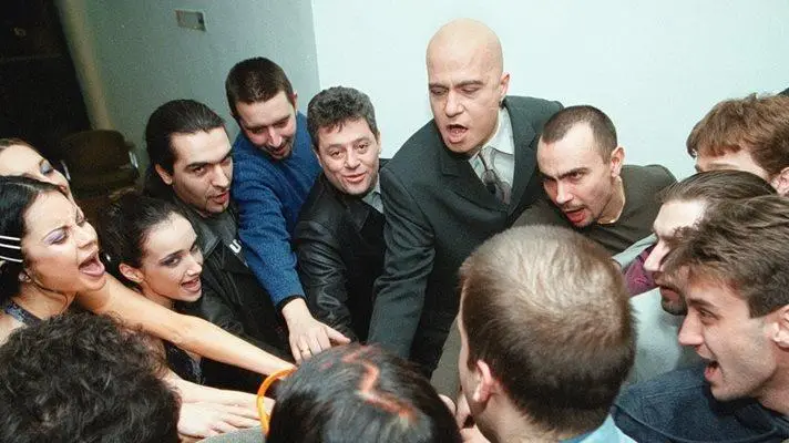 Дългия ги разочарова: Куп звезди напуснаха Слави