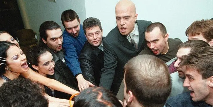 Дългия ги разочарова: Куп звезди напуснаха Слави