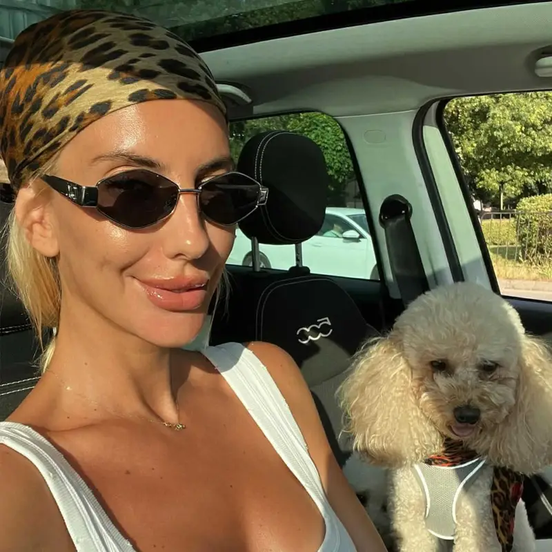 ЕЕЕ, РАЗГЕЛЕ!! Маги Томова откри любовта: Вижте тъмнокосия мачо до нея! (хлътнала е до уши - СНИМКИ)