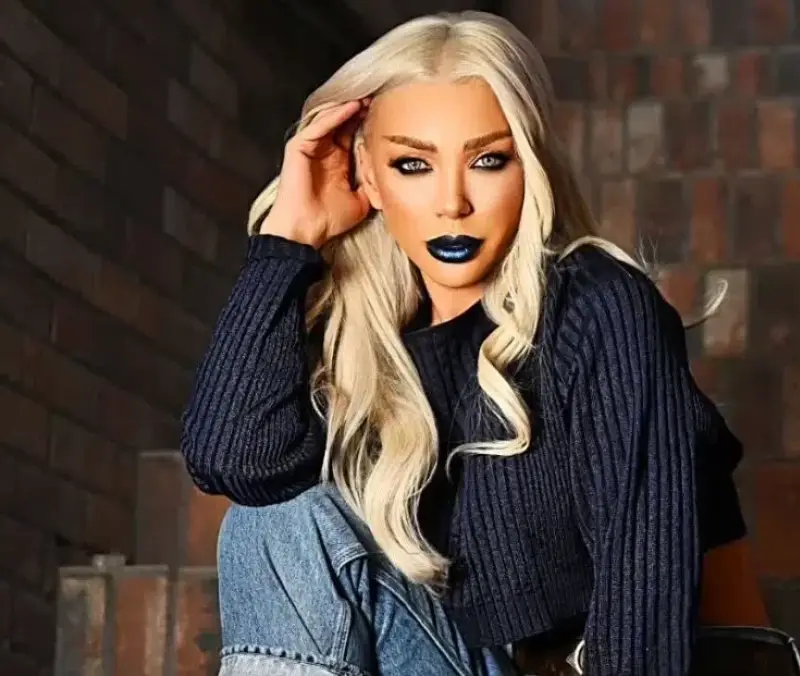 Емануела попадна под ударите на НАП