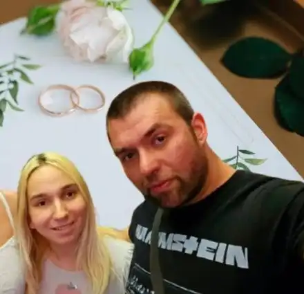 Шок! Емили Тротинетката вдига тройна сватба в София!