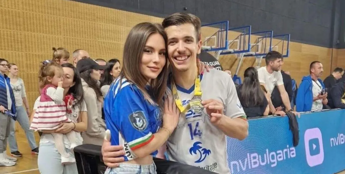 Скандал! Филоложка успокоява Дамян Колев след сълзите на финала!