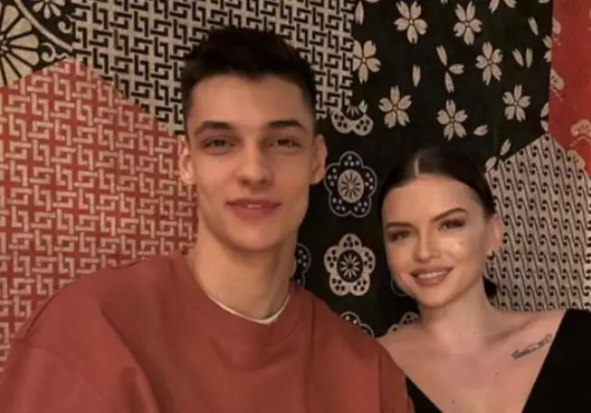 Гаджето на Алекс Николов – внучка на волейболни легенди (Снимки)