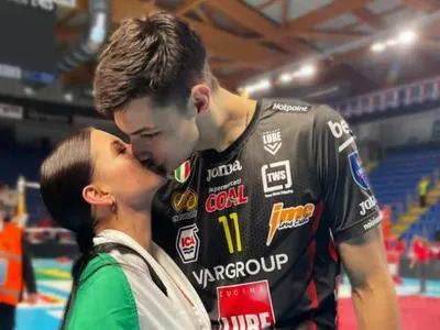 Гаджето на Алекс Николов – внучка на волейболни легенди (Снимки)