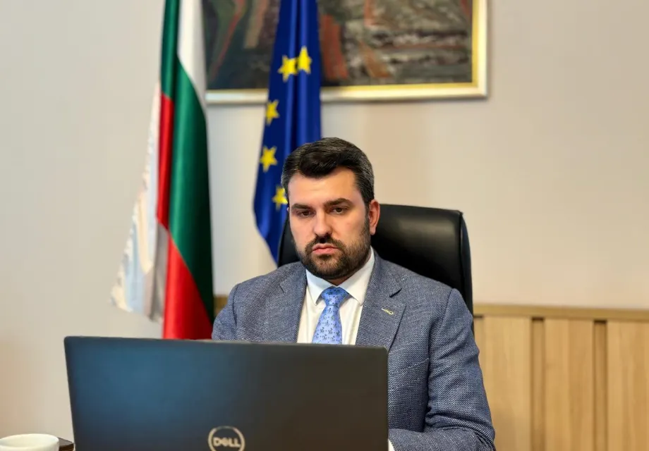 Скандал: Българки задържани в Русия за три години!