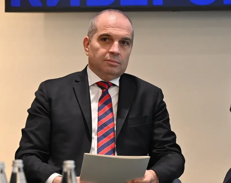 Гроздан Караджов: Имам усещането, че живеем в паралелна реалност, борбата с корупцията в ДАИ се представя за чадър над нея