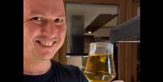 Гъмзата грее ракия, по древна система на магнит (ВИДЕО)